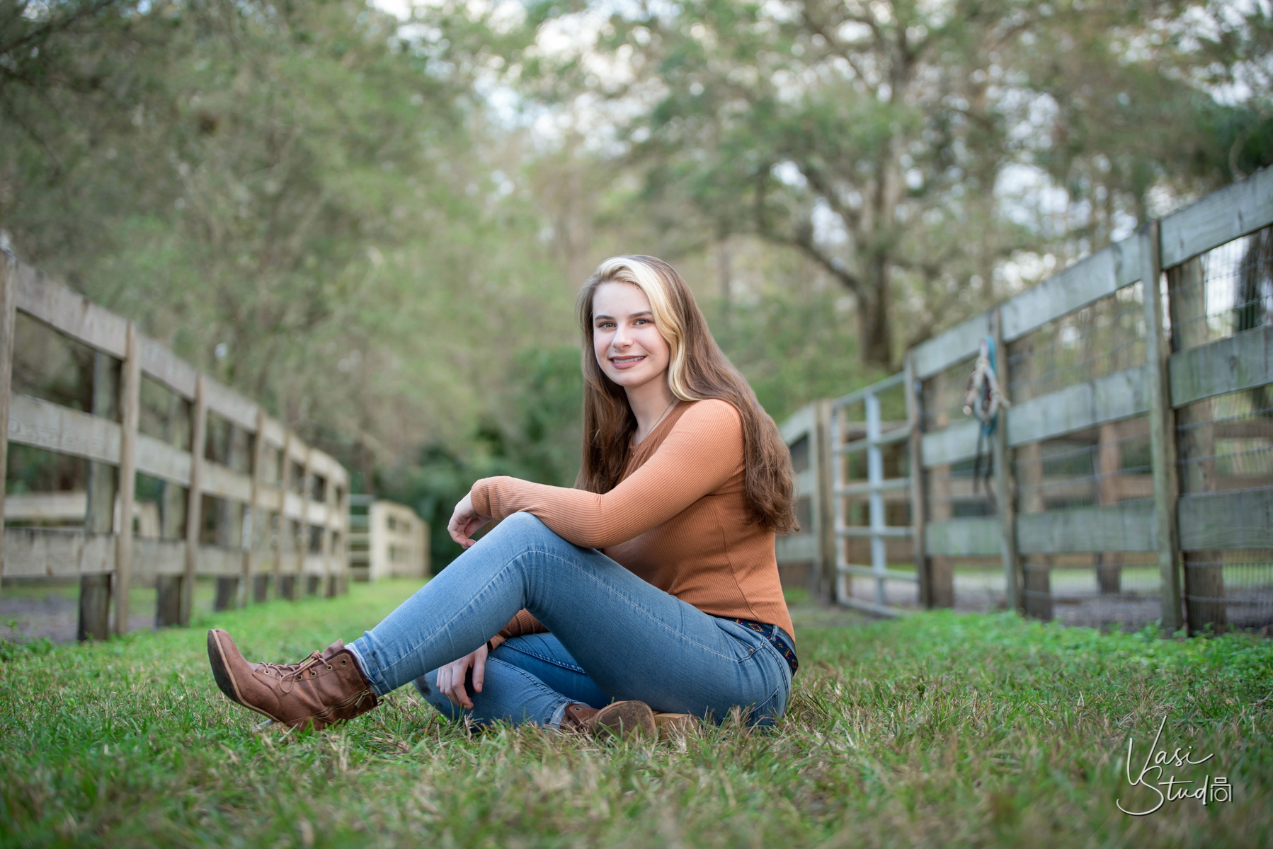 Senior pictures on location Royal Palm Beach Florida